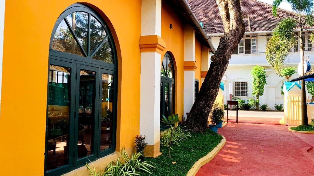 Bed and Breakfast Elphinstone Residencia Kochi Exterior foto