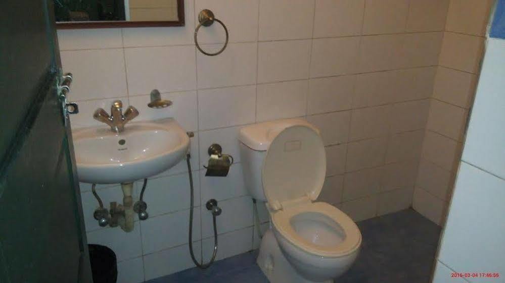 Bed and Breakfast Elphinstone Residencia Kochi Exterior foto