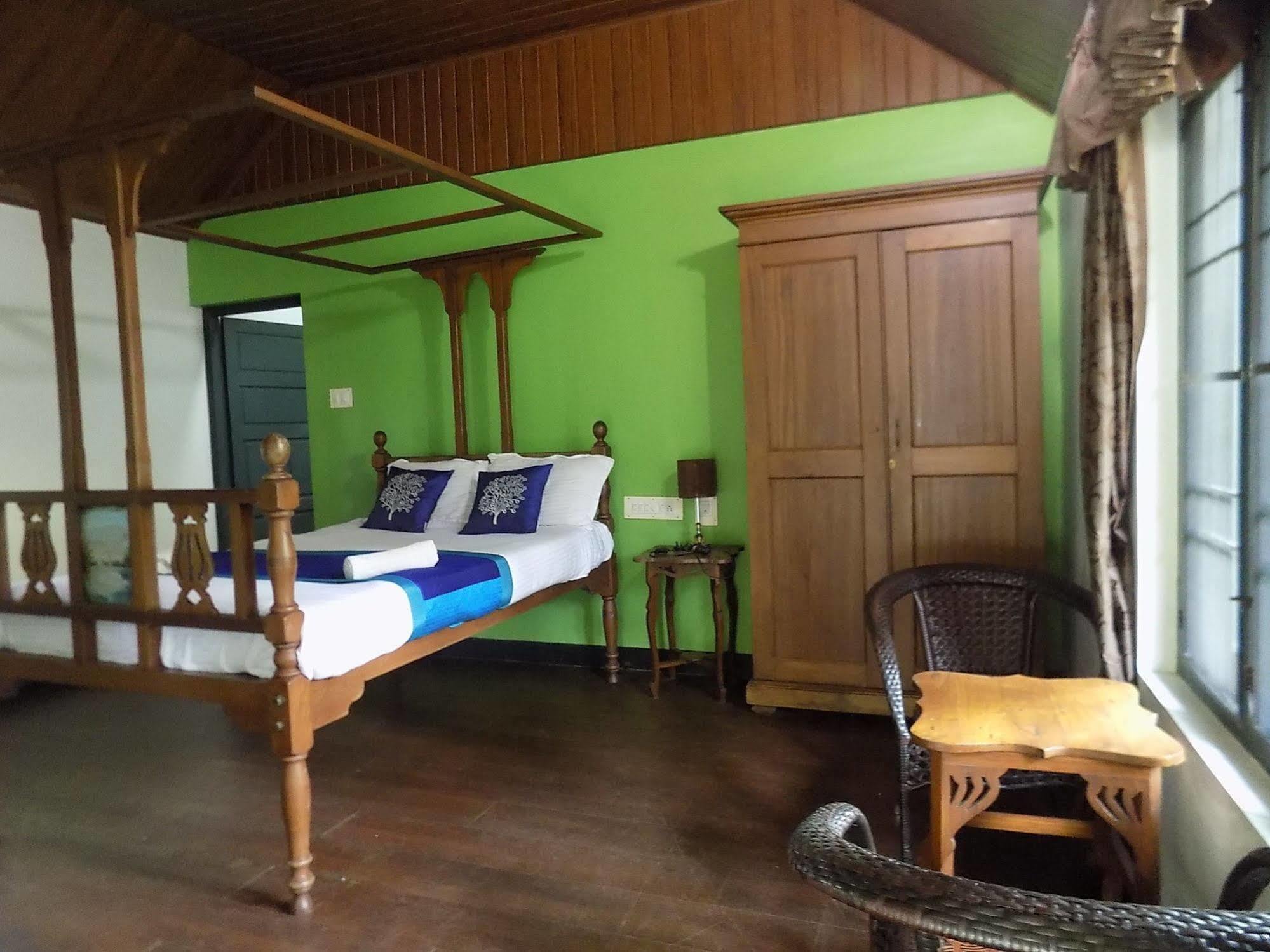 Bed and Breakfast Elphinstone Residencia Kochi Exterior foto