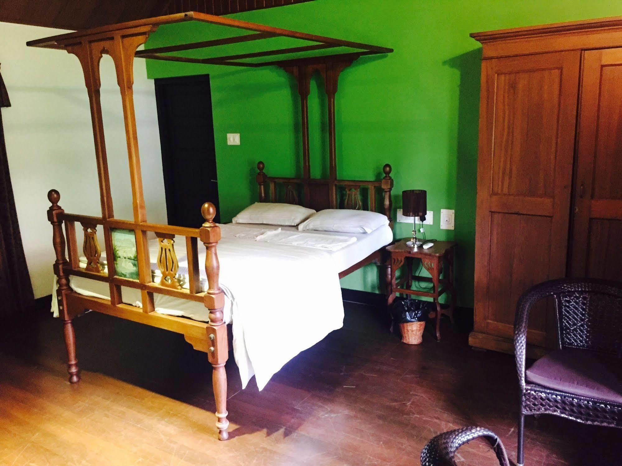 Bed and Breakfast Elphinstone Residencia Kochi Exterior foto