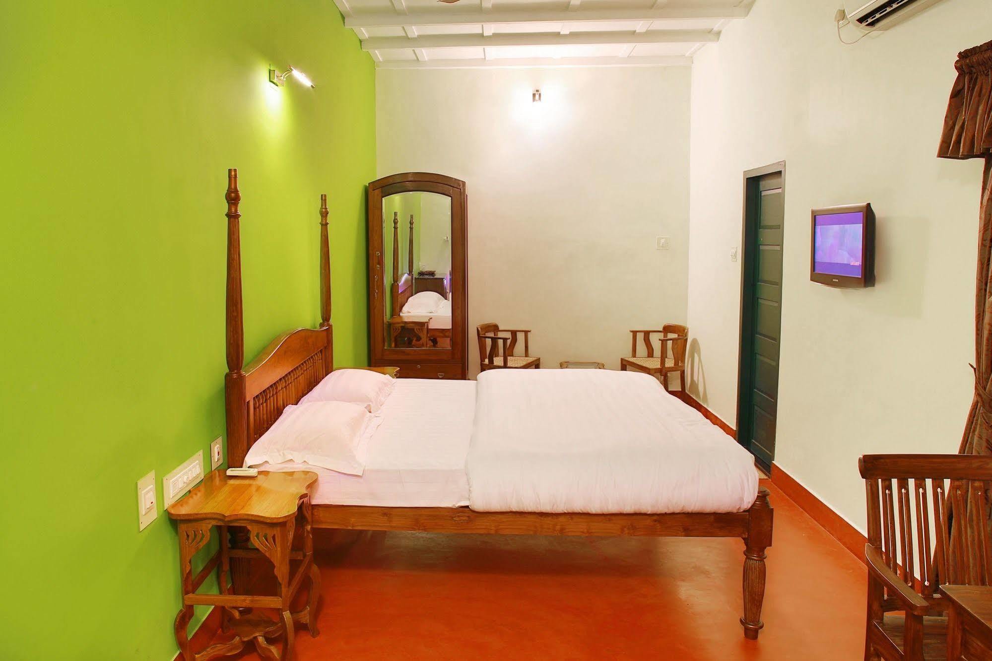 Bed and Breakfast Elphinstone Residencia Kochi Exterior foto
