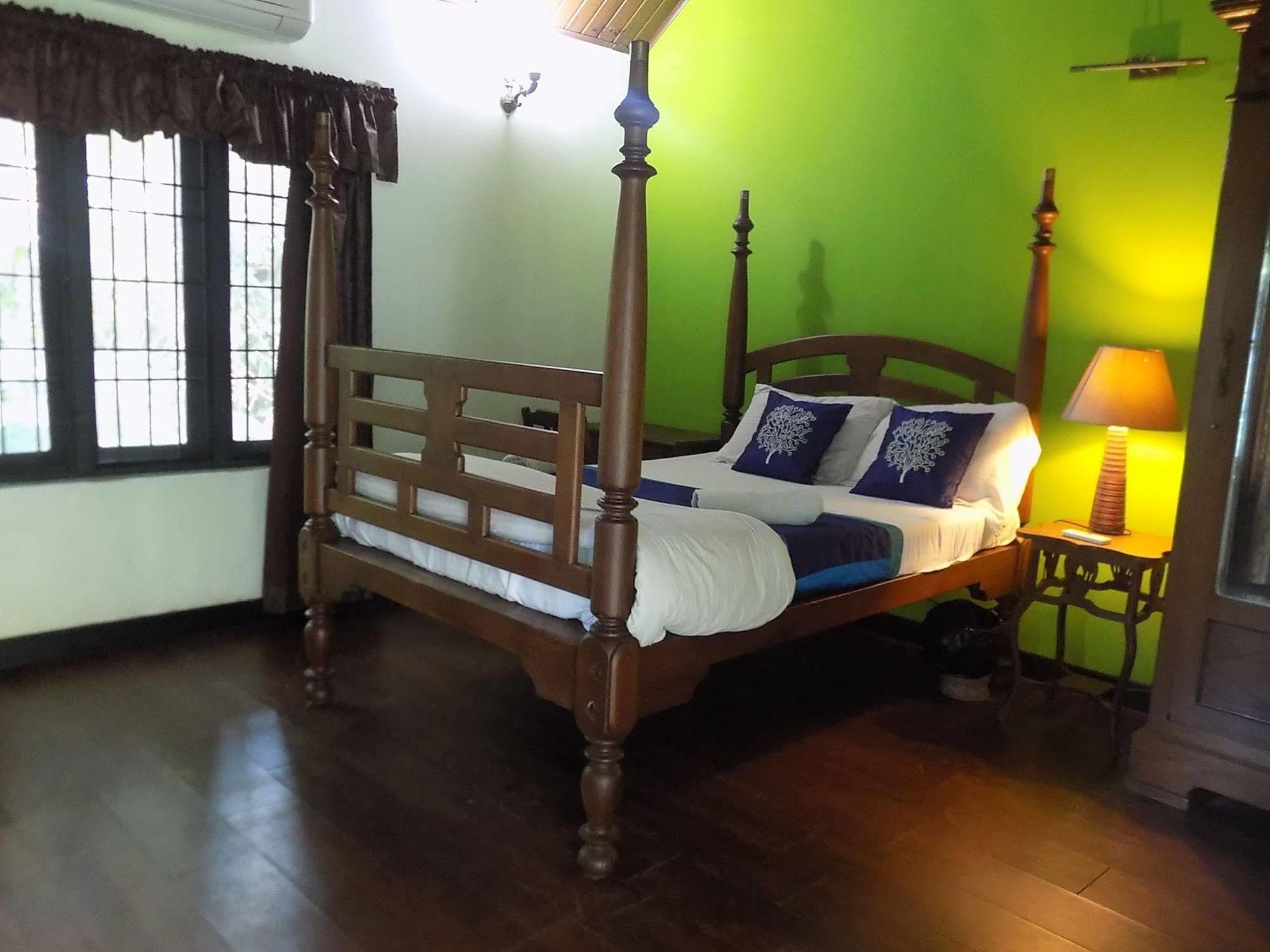 Bed and Breakfast Elphinstone Residencia Kochi Exterior foto